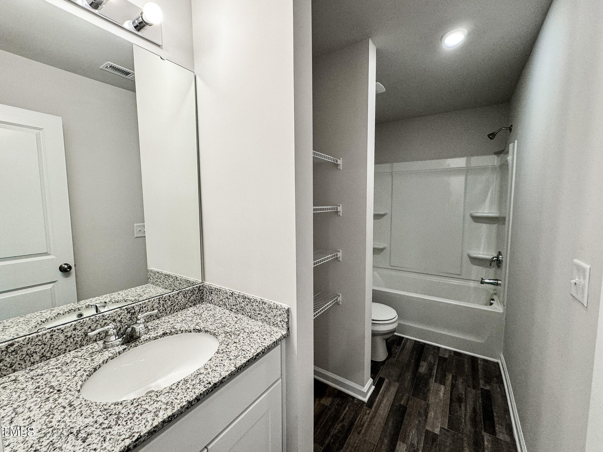 378 East Waycliff Road Henderson, NC 27537 - Photo 19 of 23 Full Bathroom