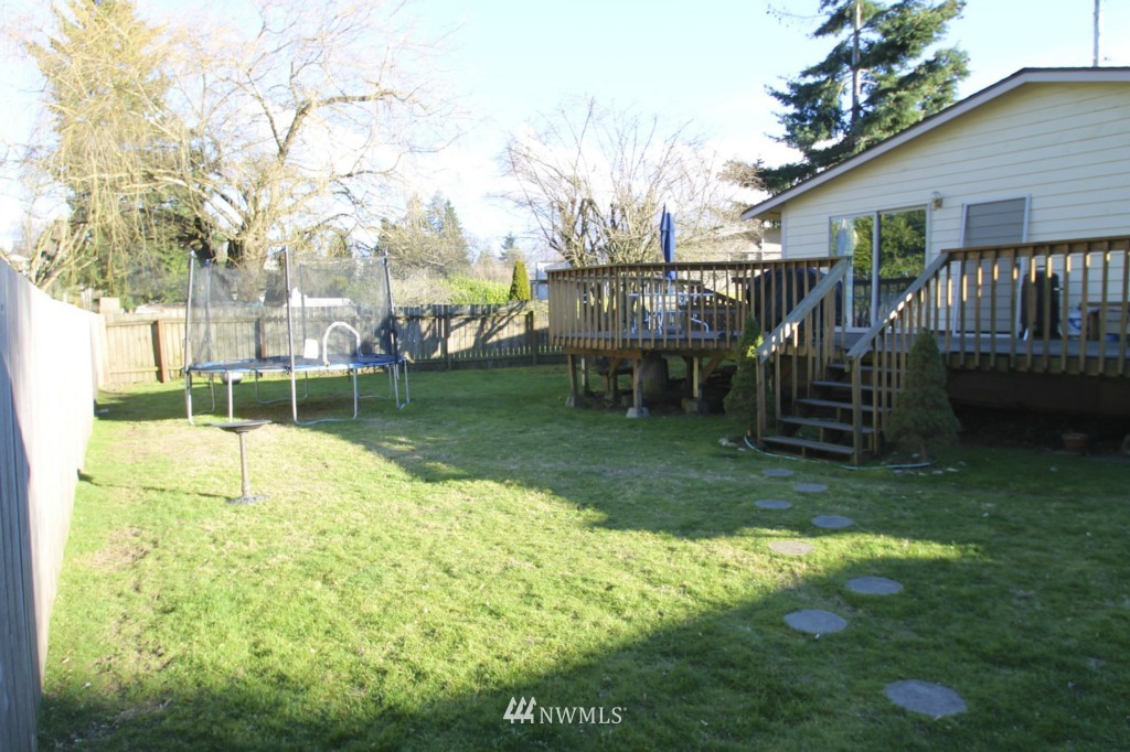 2404 Northeast 9th Place Renton, WA 98056 - Photo 13 of 13