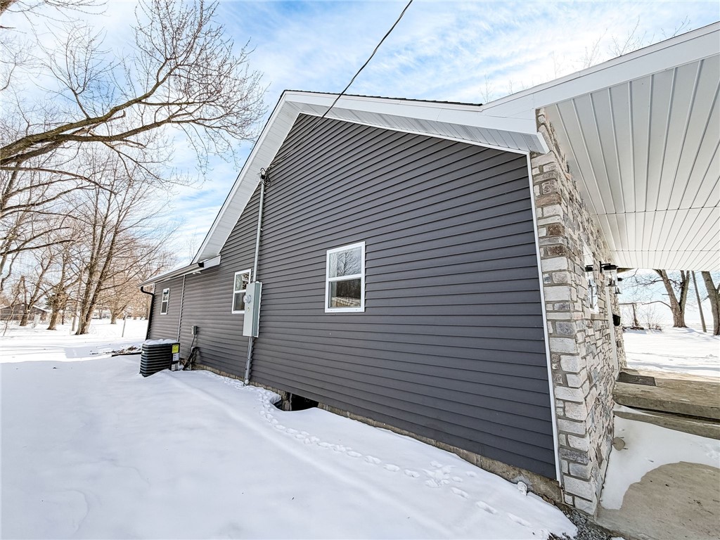 804 Southwest 3rd Street Casey, IL 62420 - Photo 23 of 33