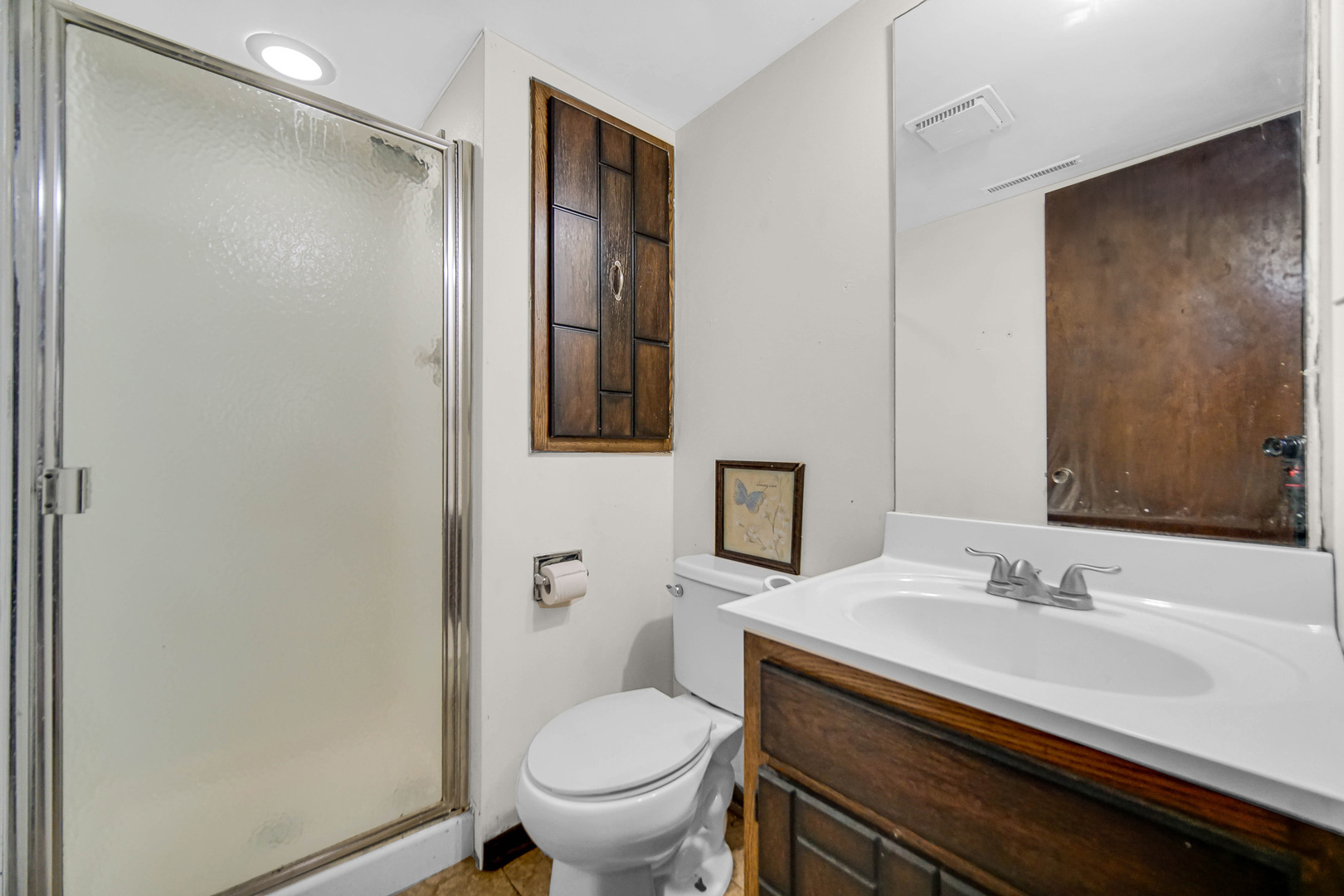 3519 Arthur Road Crete, IL 60417 - Photo 8 of 17 a bathroom with a sink toilet and shower