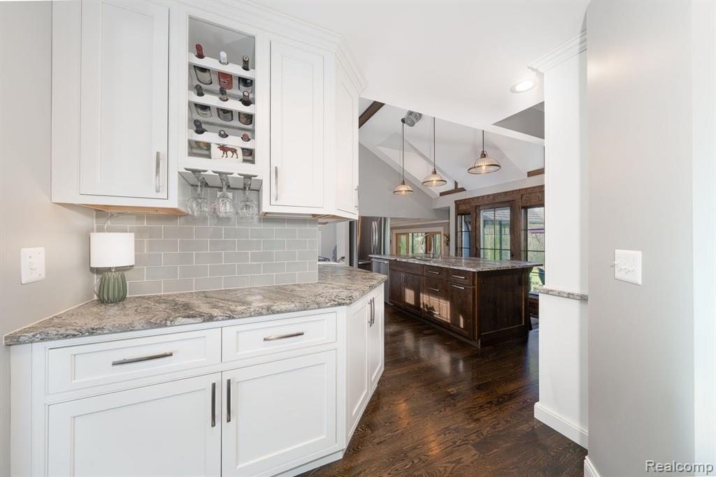 3248 Hickory Lawn Road Rochester Hills, MI 48307 - Photo 9 of 25