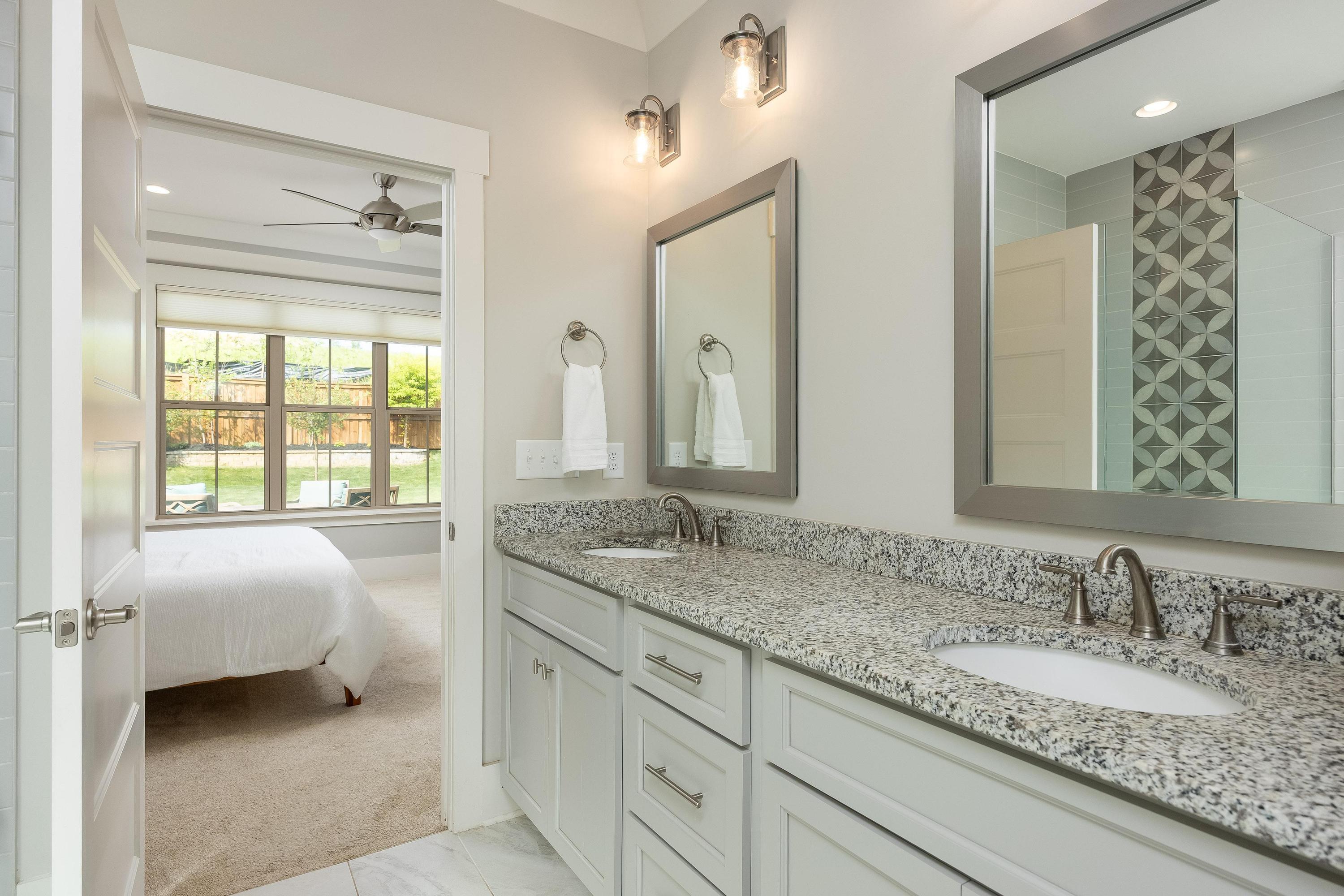 10607 Flicker Way Apison, TN 37302 - Photo 20 of 40 Primary Bath