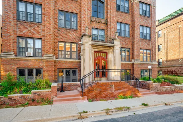 $79,900 | 1820 1st Avenue South, Unit 107, Minneapolis, MN 55403