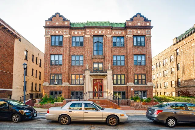 $79,900 | 1820 1st Avenue South, Unit 107, Minneapolis, MN 55403