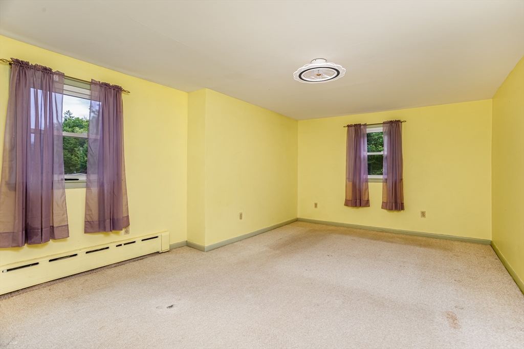 372 Franklin Road Fitchburg, MA 01420 - Photo 17 of 41