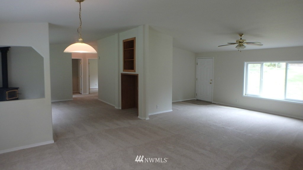9508 North Cedarvale Loop Road Arlington, WA 98223 - Photo 10 of 25 Gallery Image 10