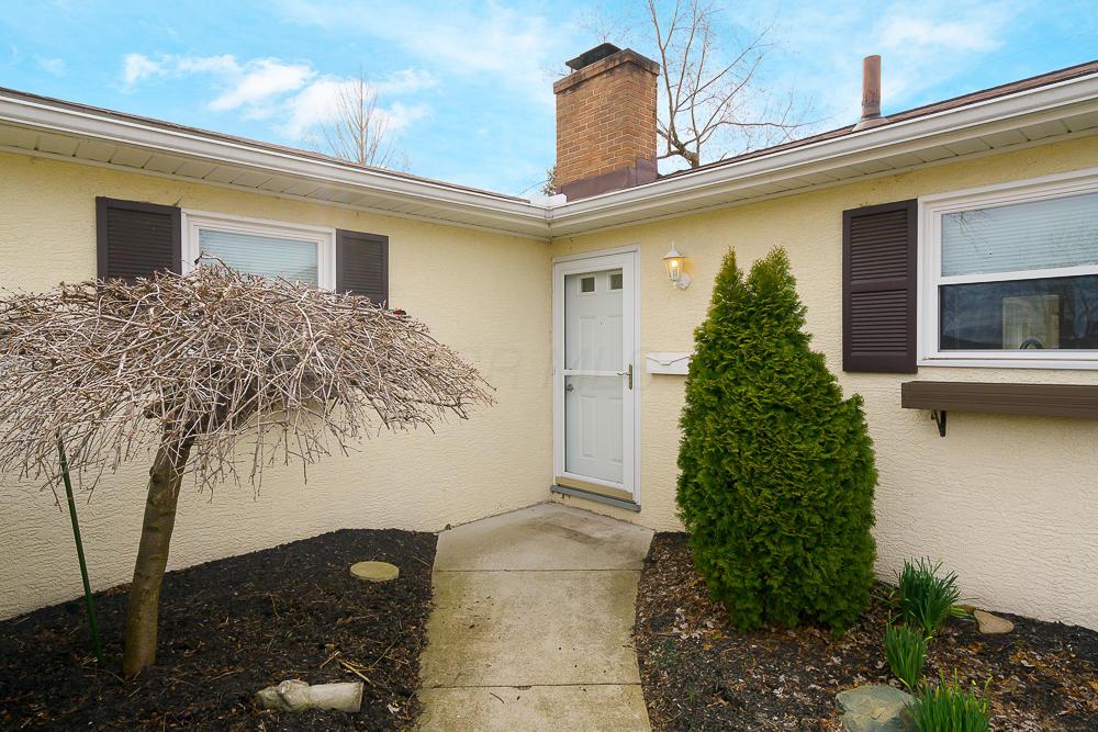 2731 Montcalm Road Columbus, OH 43221 - Photo 2 of 16