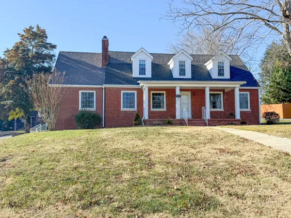 306 Magnolia Avenue, Fayetteville, TN 37334