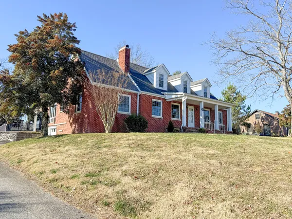 306 Magnolia Avenue, Fayetteville, TN 37334