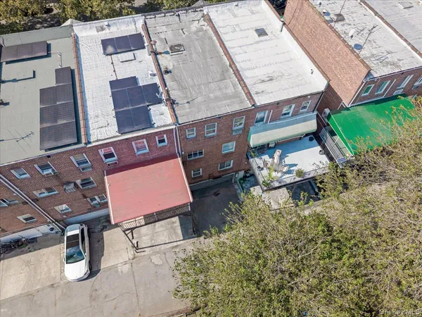 $900,000 | Undisclosed Address | Flatlands