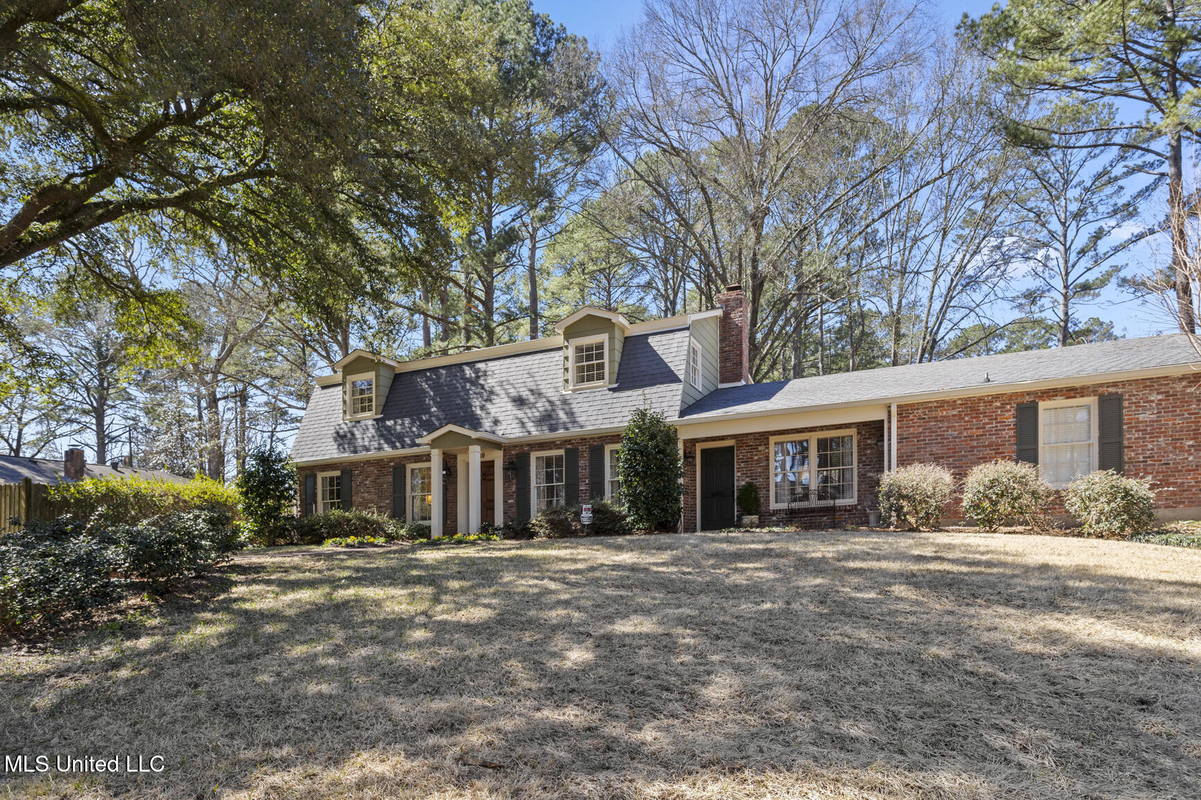 5440 Briarfield Road Jackson, MS 39211 - Photo 4 of 53 5440 Briarfield-3