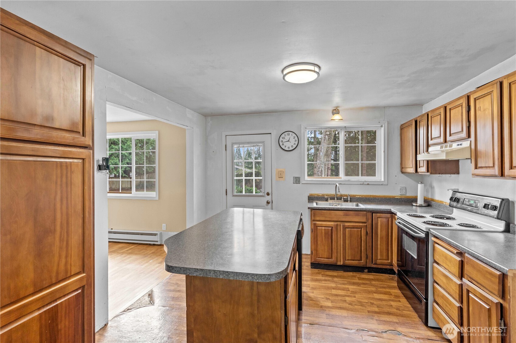 20002 208th Avenue Southeast Renton, WA 98058 - Photo 8 of 31