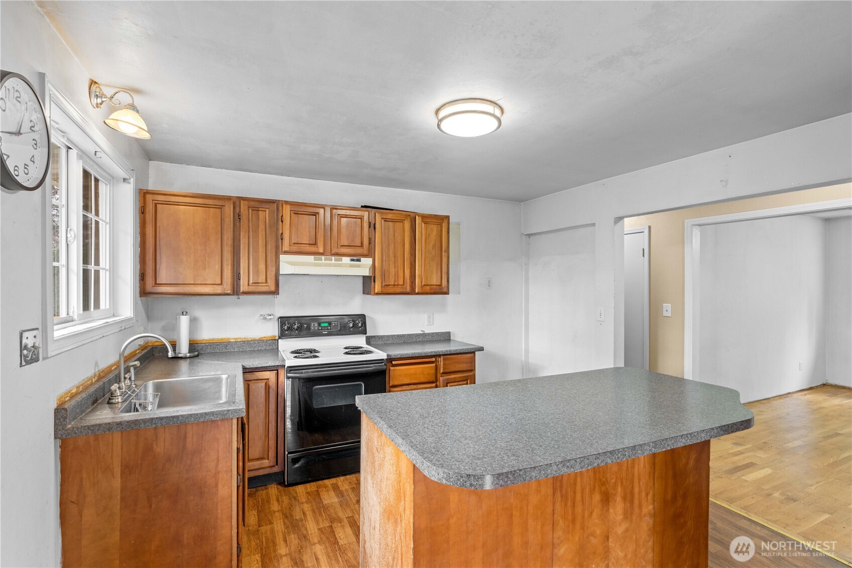 20002 208th Avenue Southeast Renton, WA 98058 - Photo 10 of 31