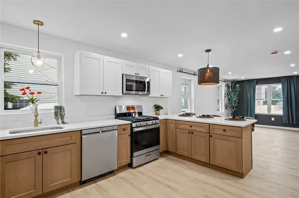 $729,900 | 19 Newbury Street, Providence, RI 02904