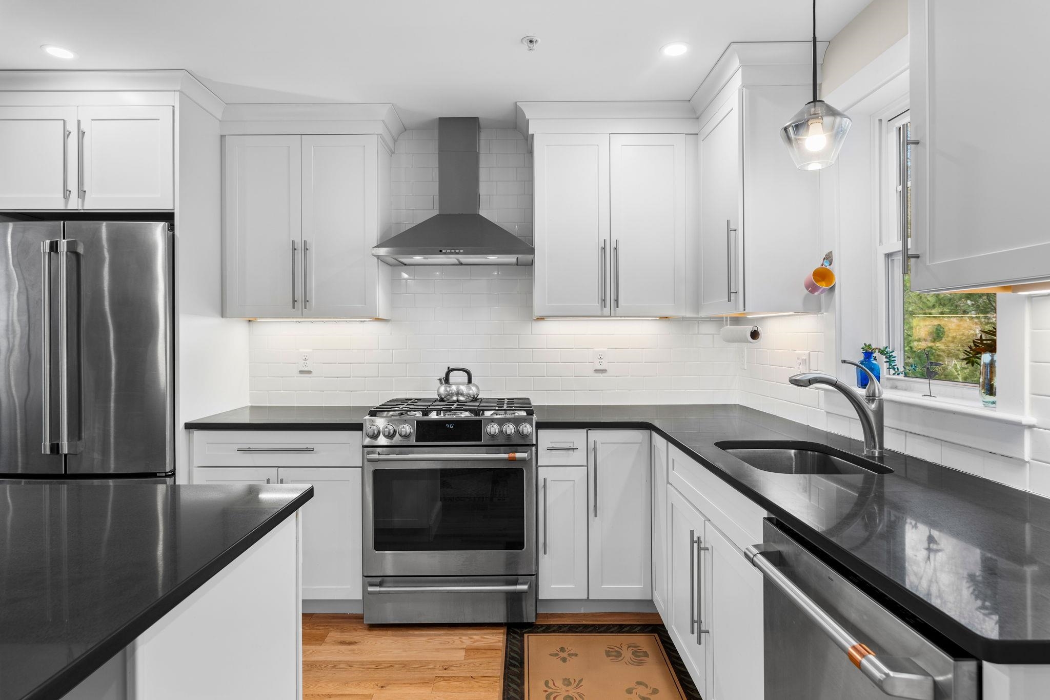 293 Peverly Hill Road, Unit 1 Portsmouth, NH 03801 - Photo 13 of 28