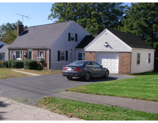 29 Robinwood Road Dedham, MA 02026 - Photo 1 of 26 Gallery Image 1