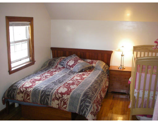 29 Robinwood Road Dedham, MA 02026 - Photo 23 of 26 Gallery Image 23