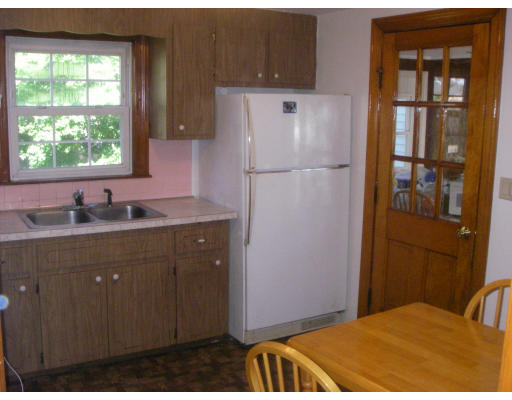 29 Robinwood Road Dedham, MA 02026 - Photo 7 of 26 Gallery Image 7