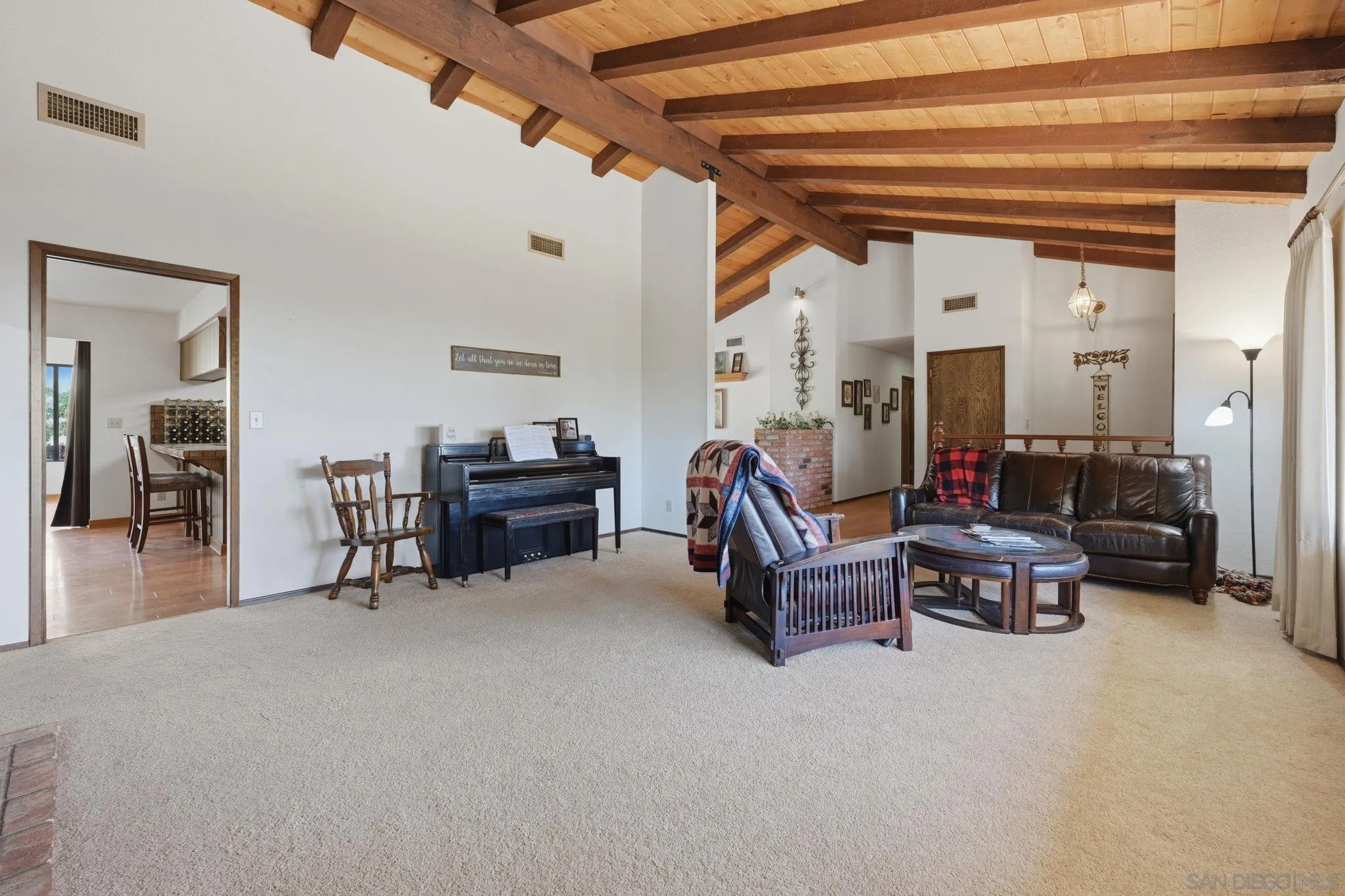 19525 Casner Road Ramona, CA 92065 - Photo 12 of 73 Living Room