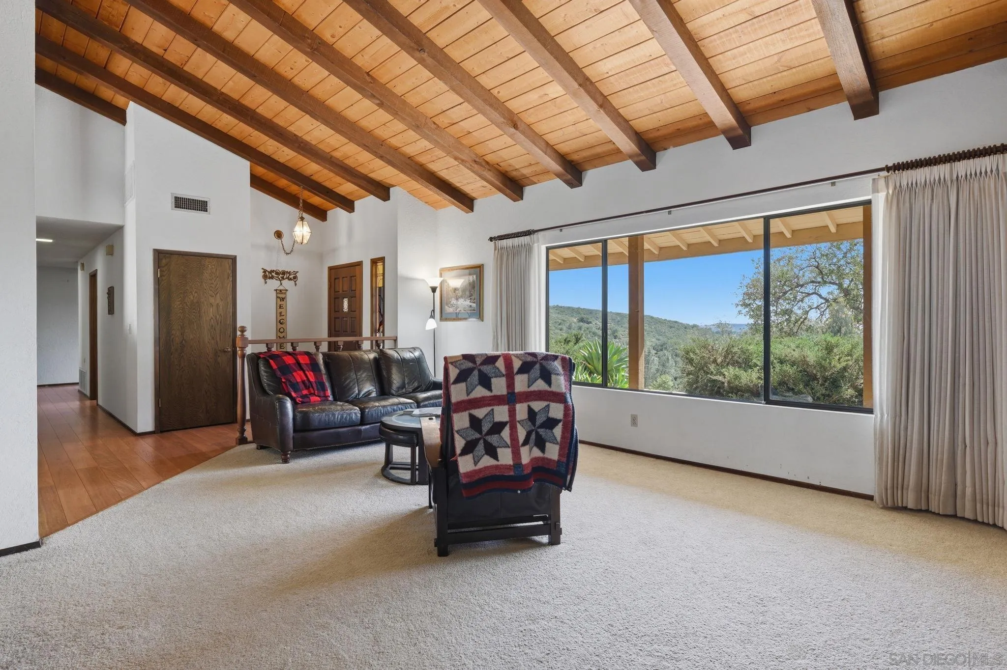 19525 Casner Road Ramona, CA 92065 - Photo 13 of 73 Living Room