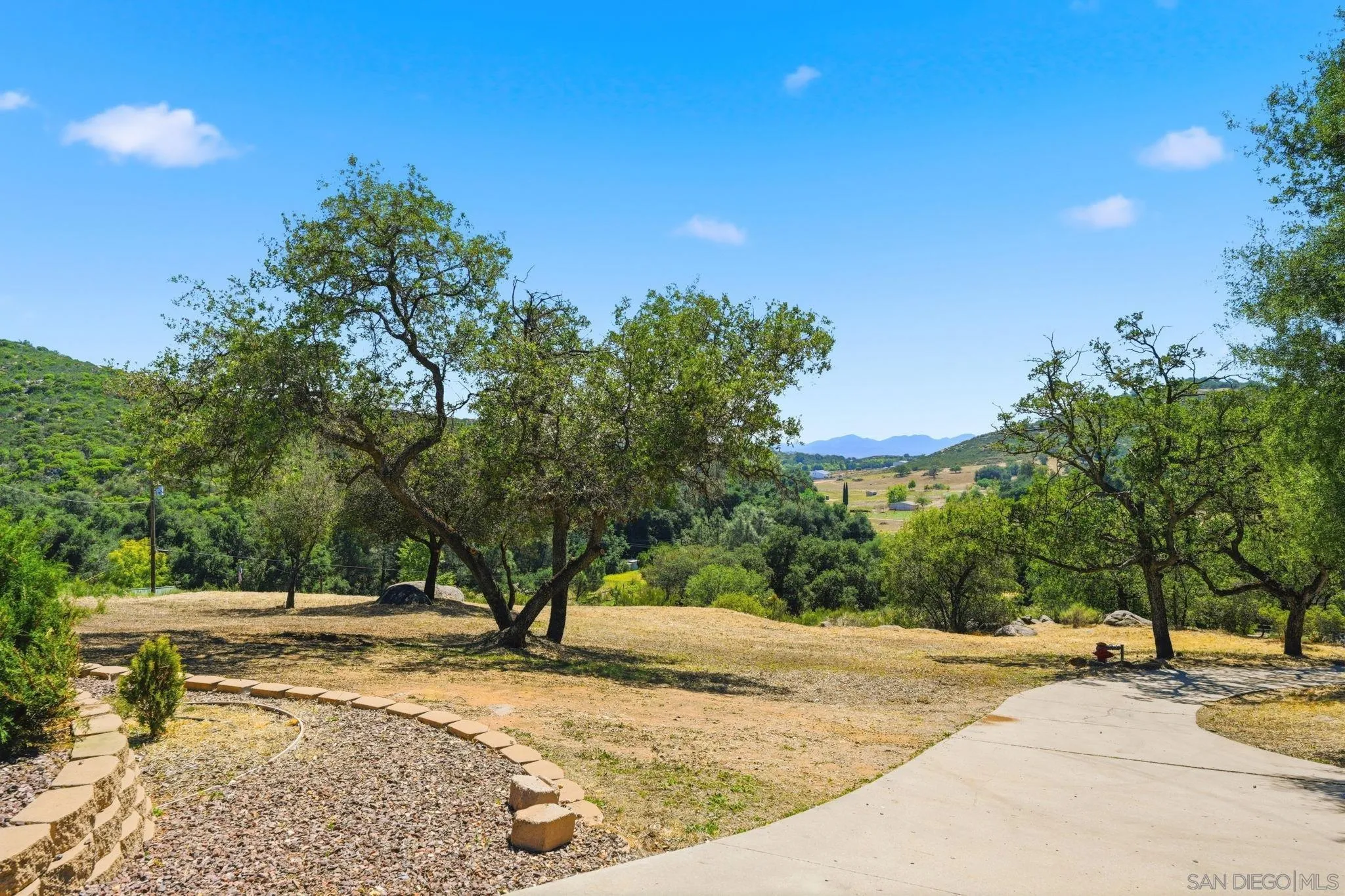 19525 Casner Road Ramona, CA 92065 - Photo 5 of 73