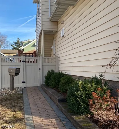 $1,800 | 65 May Street, Hawthorne, NJ 07506