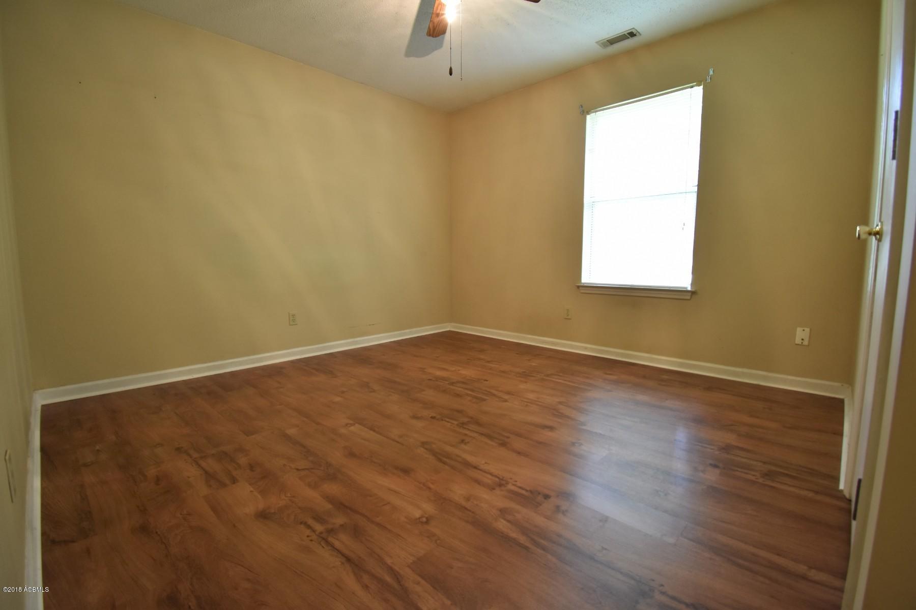 6 Hewlett Road Beaufort, SC 29907 - Photo 18 of 39 DSC_0286
