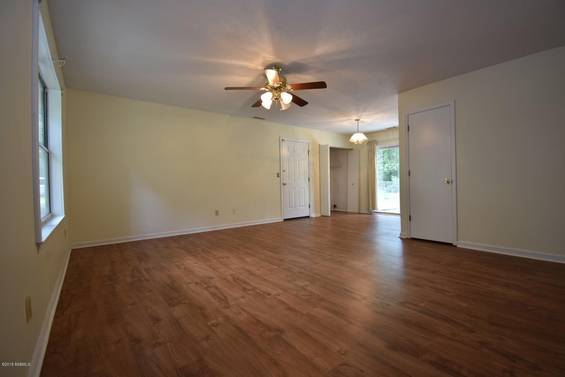 6 Hewlett Road Beaufort, SC 29907 - Photo 9 of 39 DSC_0263