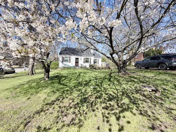 $3,000 | 1918 Wildwood Avenue, Nashville, TN 37212