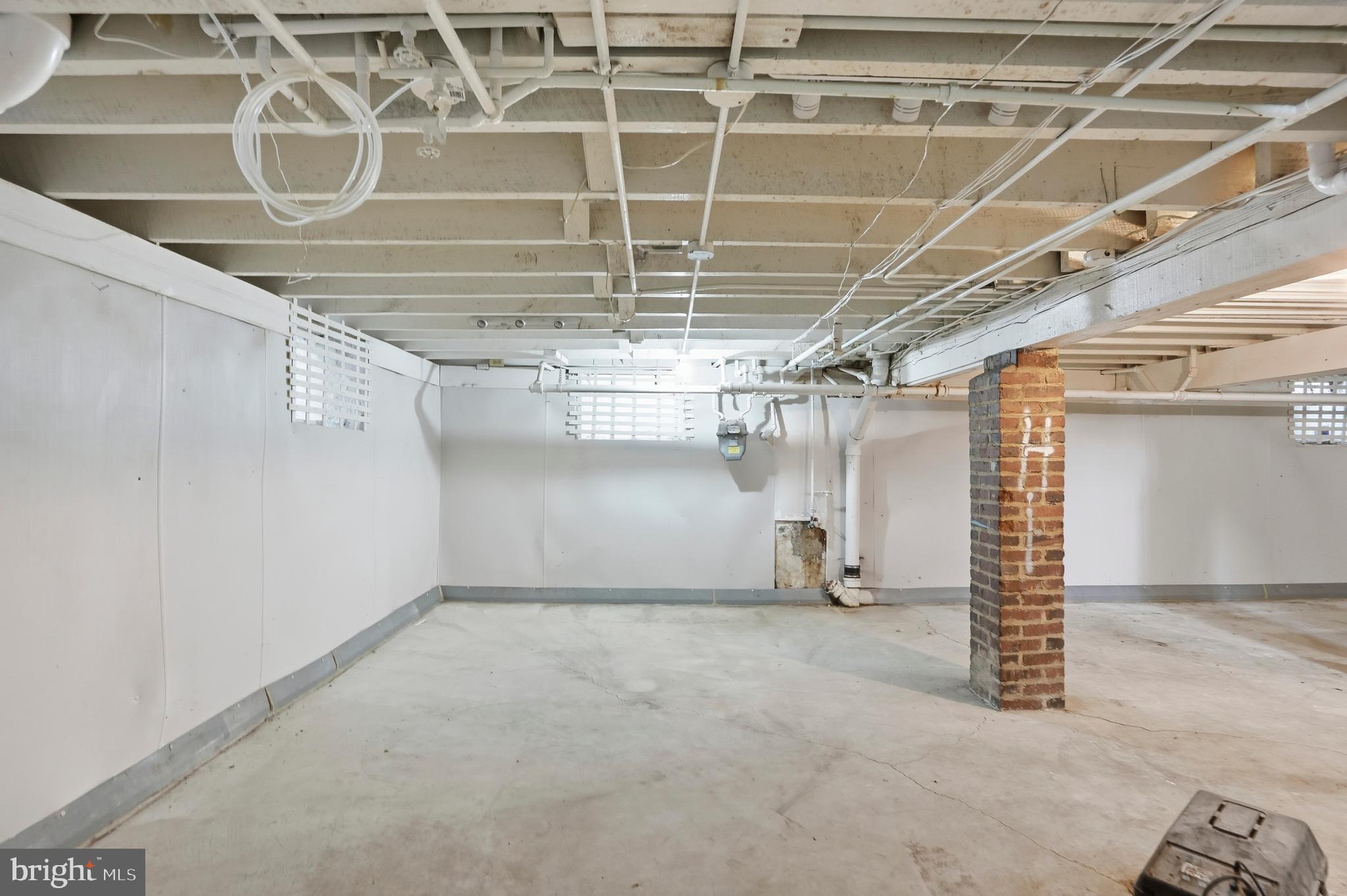 4416 Underwood Road Baltimore, MD 21218 - Photo 33 of 42 a view of a room with gym equipment