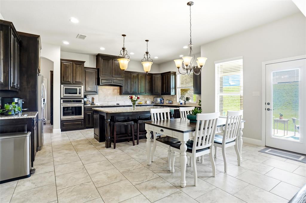 481 Addison Drive Weatherford, TX 76087 - Photo 14 of 40