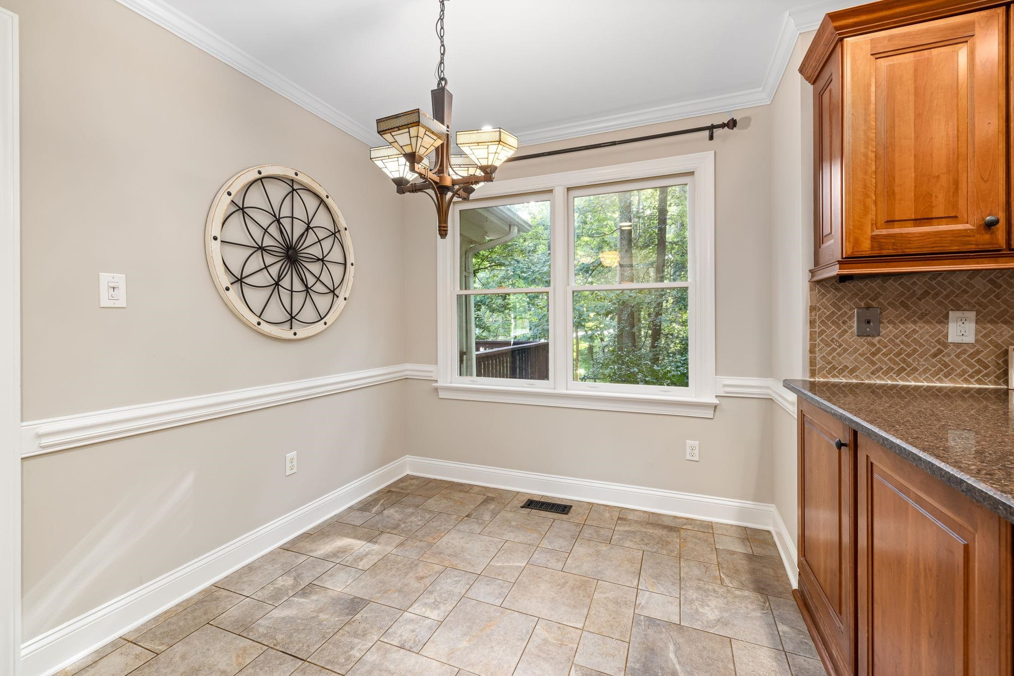 8708 Harrogate Court Raleigh, NC 27613 - Photo 12 of 39 Breakfast Area