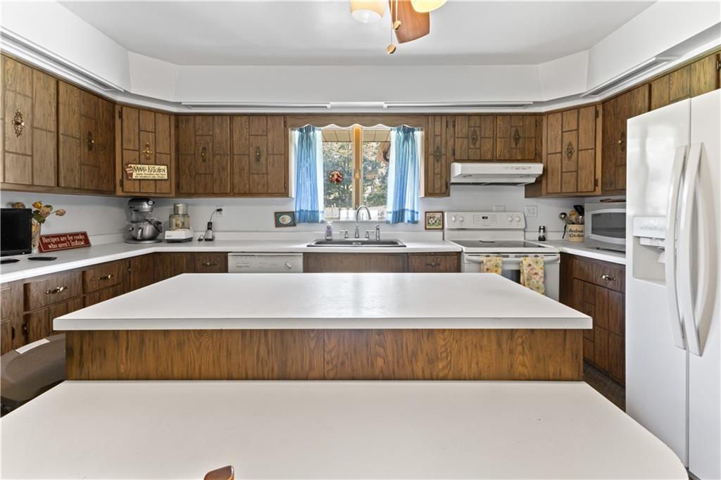 369 South Kings Creek Road Burgettstown, PA 15021 - Photo 5 of 45 Gallery Image 5