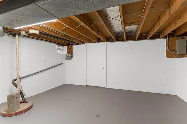 $240,000 | 841 Highland Road, Sharon, PA 16146