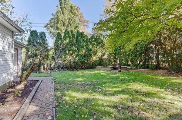 $234,999 | 841 Highland Road, Sharon, PA 16146