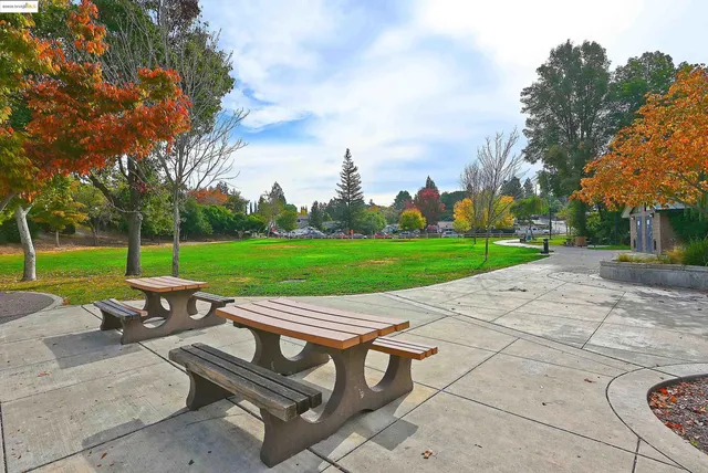 $500,000 | 648 Fig Tree Lane, Martinez, CA 94553