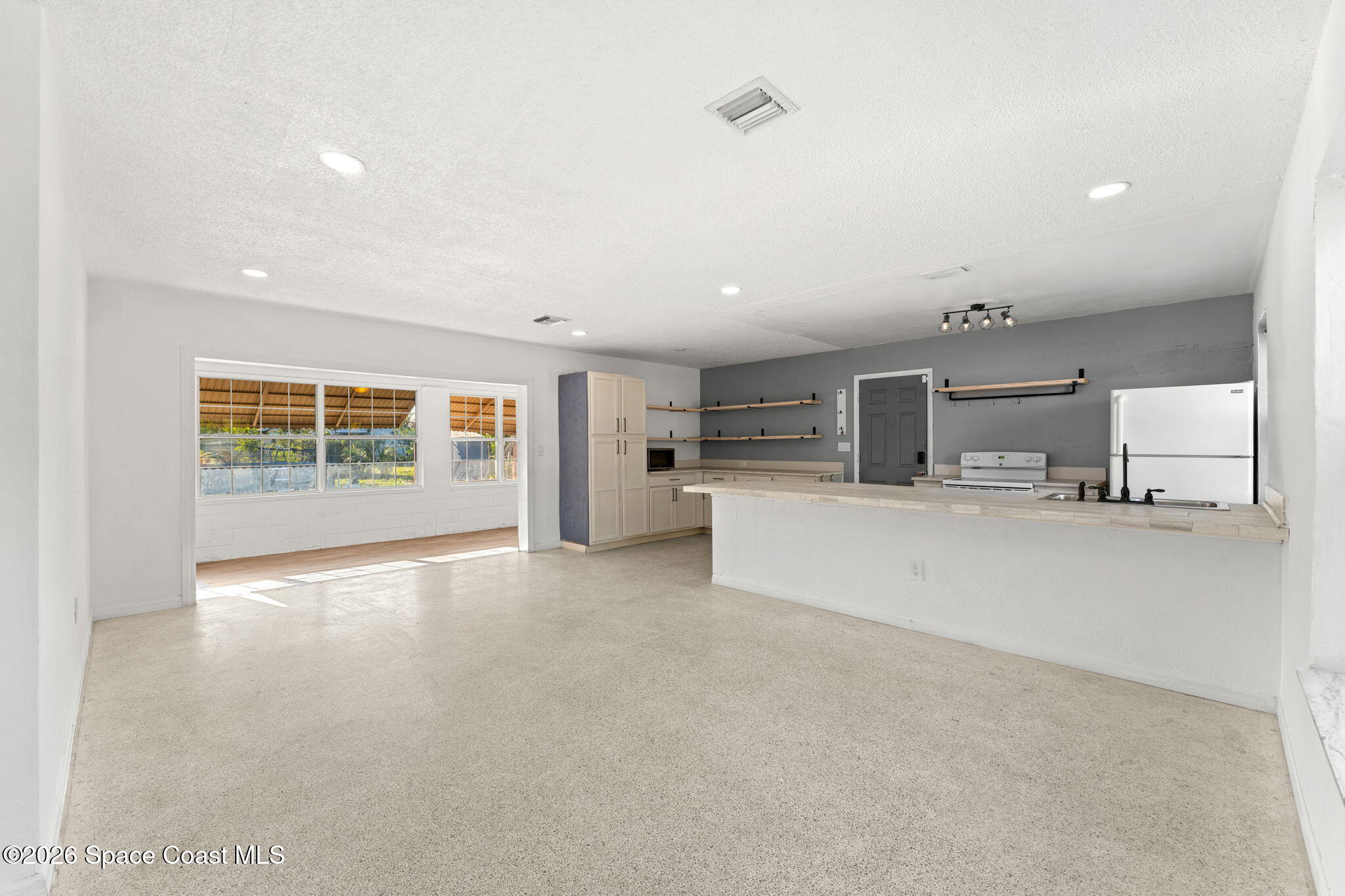 1049 Cabot Drive Northeast Palm Bay, FL 32905 - Photo 12 of 43 DSC09148