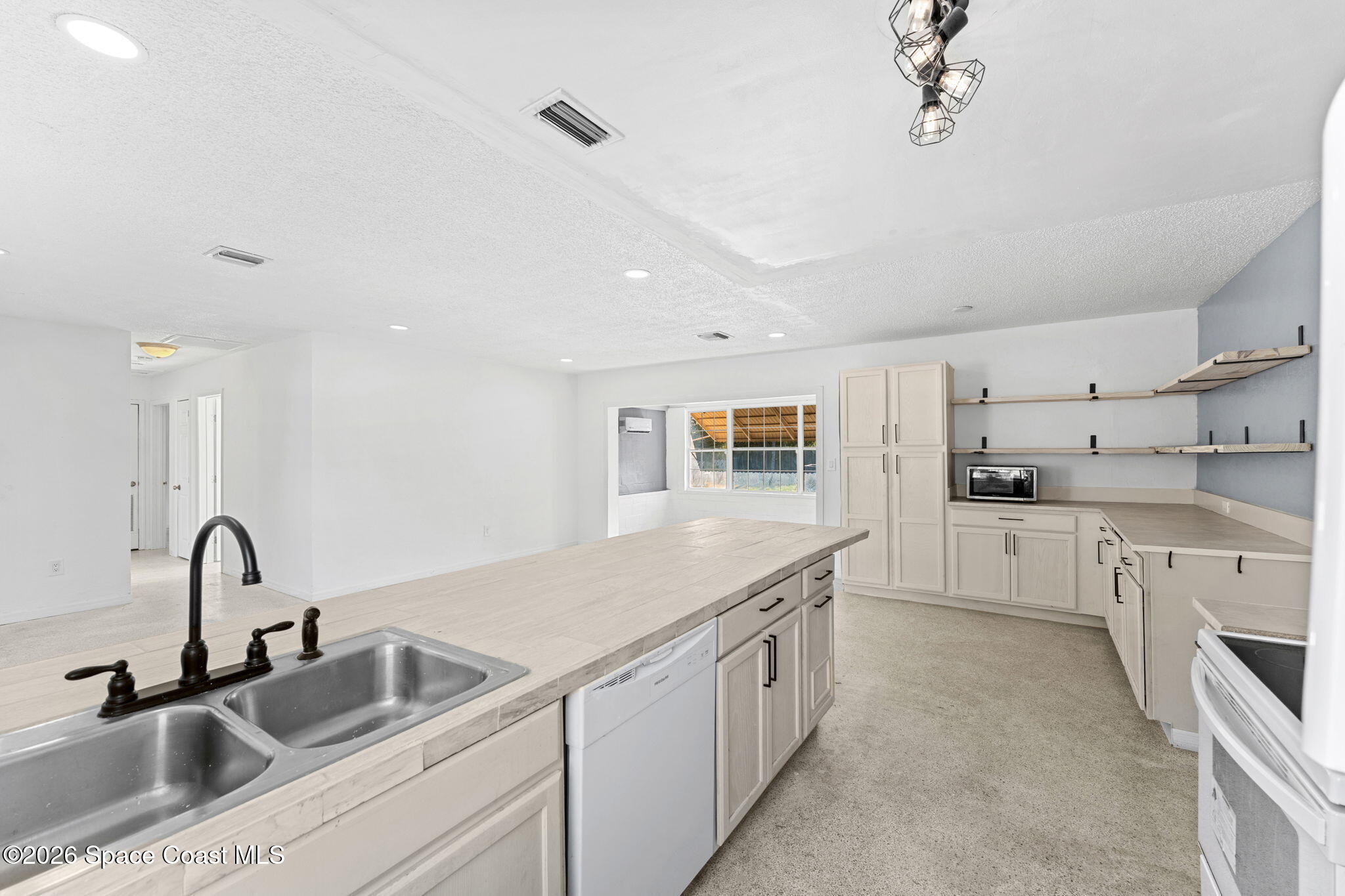 1049 Cabot Drive Northeast Palm Bay, FL 32905 - Photo 17 of 43 DSC09193