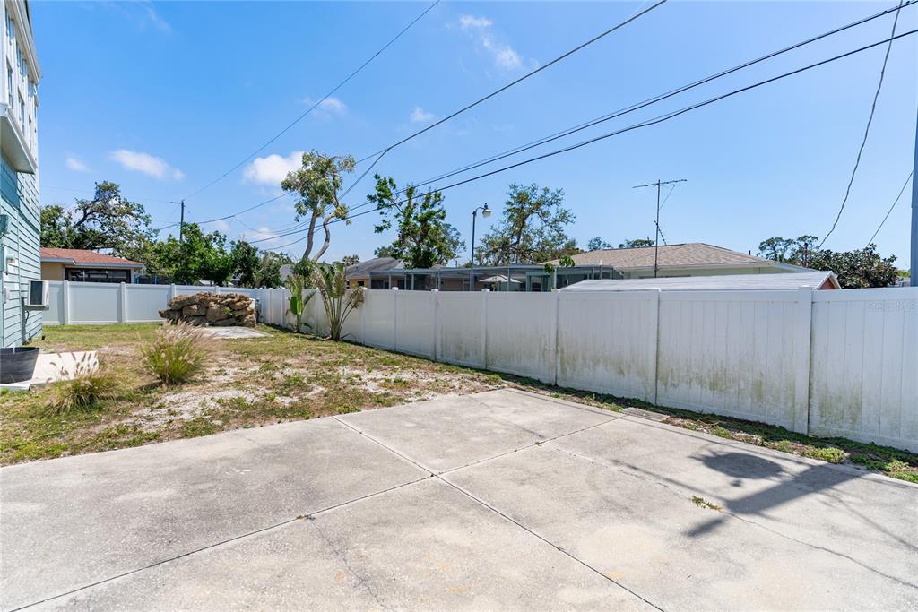 861 Nectar Road Venice, FL 34293 - Photo 62 of 75 a view of a backyard