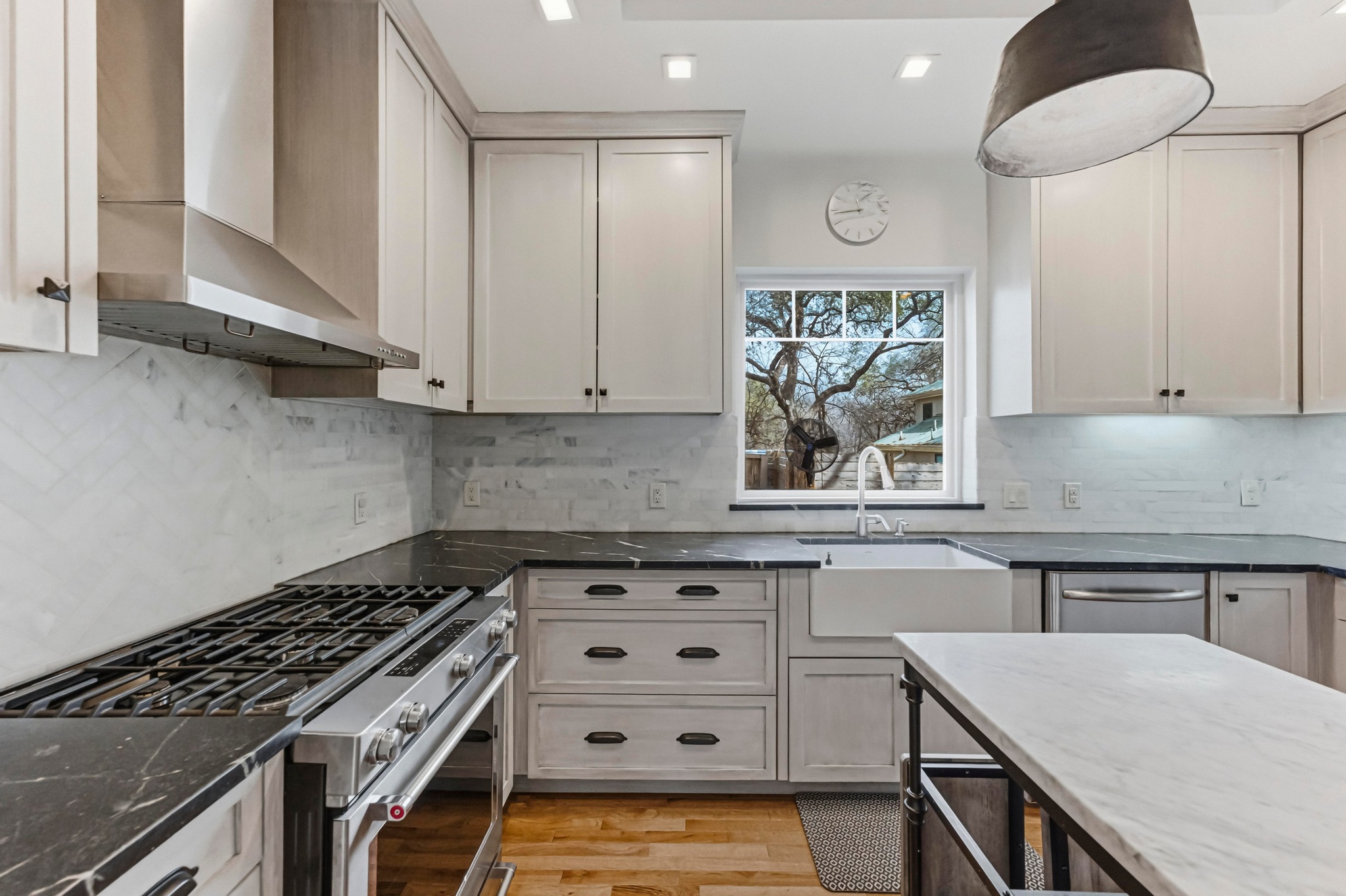 708 West Gibson Street Austin, TX 78704 - Photo 9 of 39