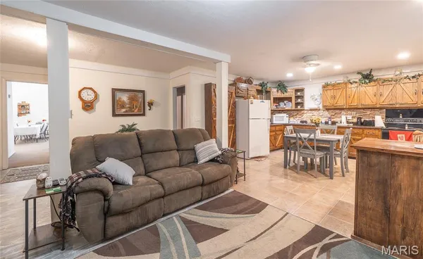 $225,000 | 19564 Highway 28, Dixon, MO 65459