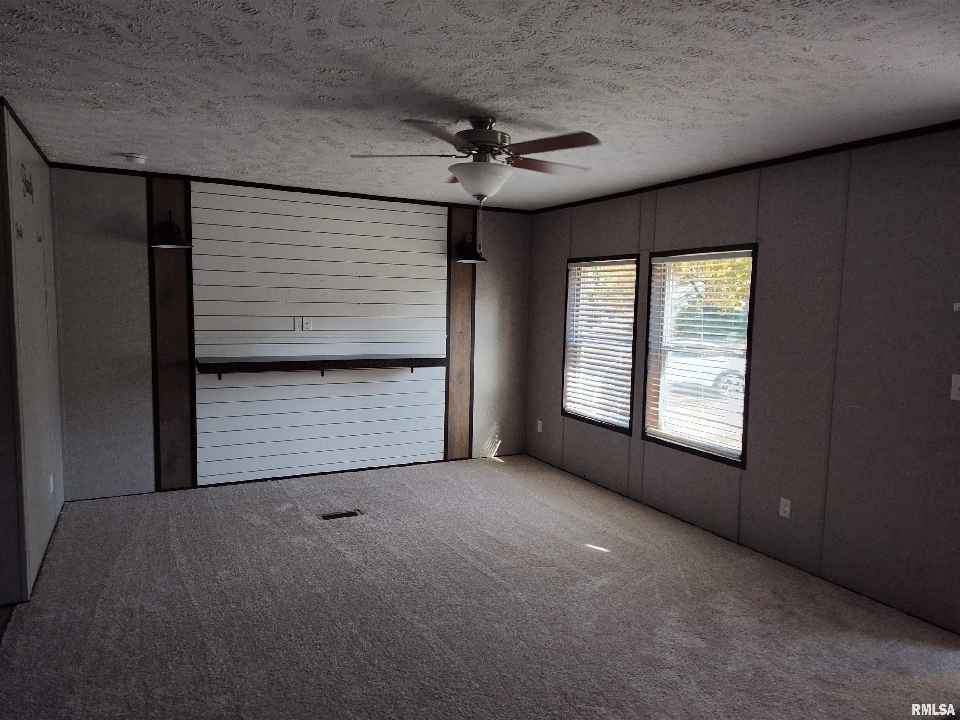 1207 Southwest 6th Street Fairfield, IL 62837 - Photo 11 of 24