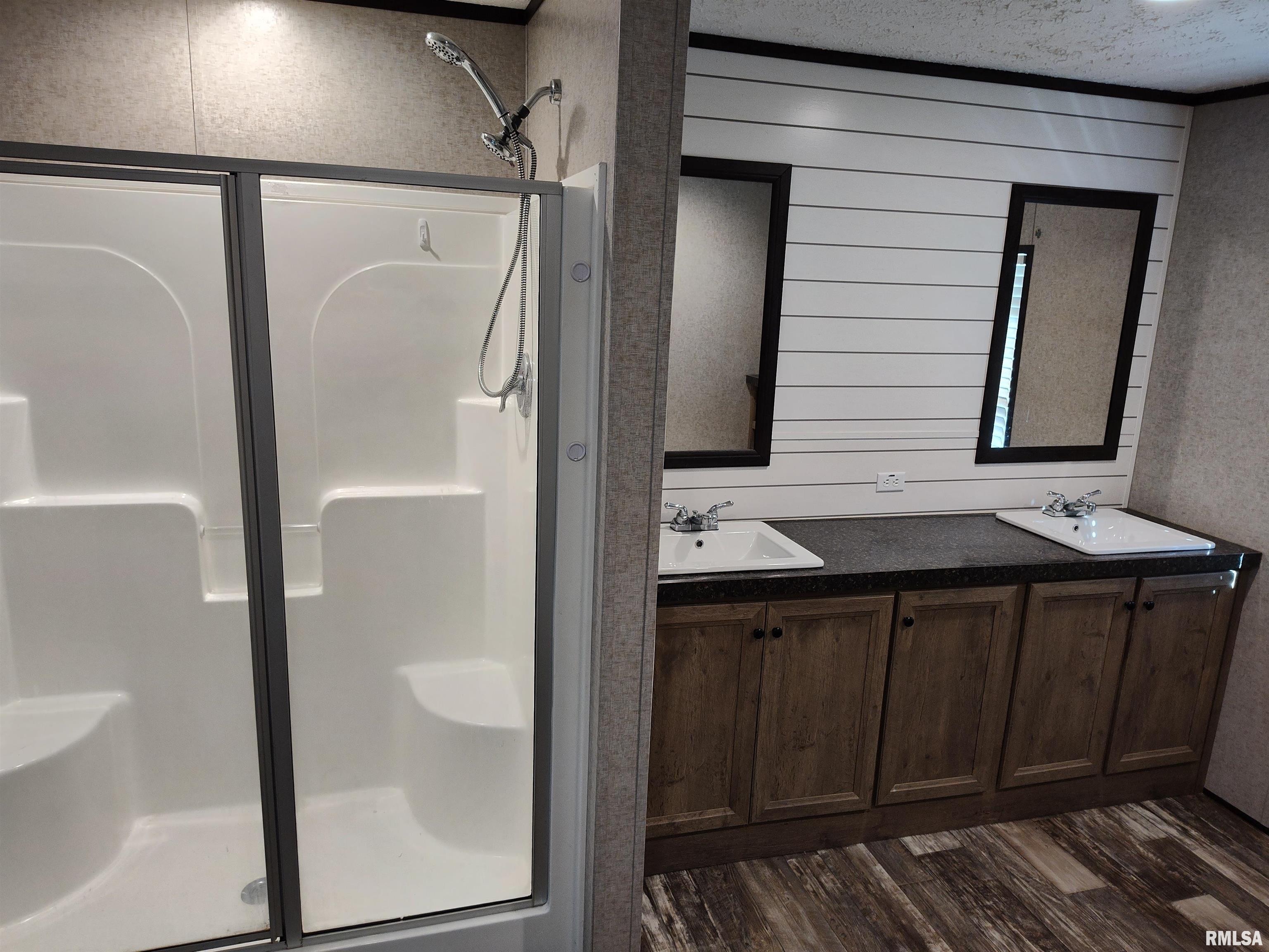 1207 Southwest 6th Street Fairfield, IL 62837 - Photo 12 of 24