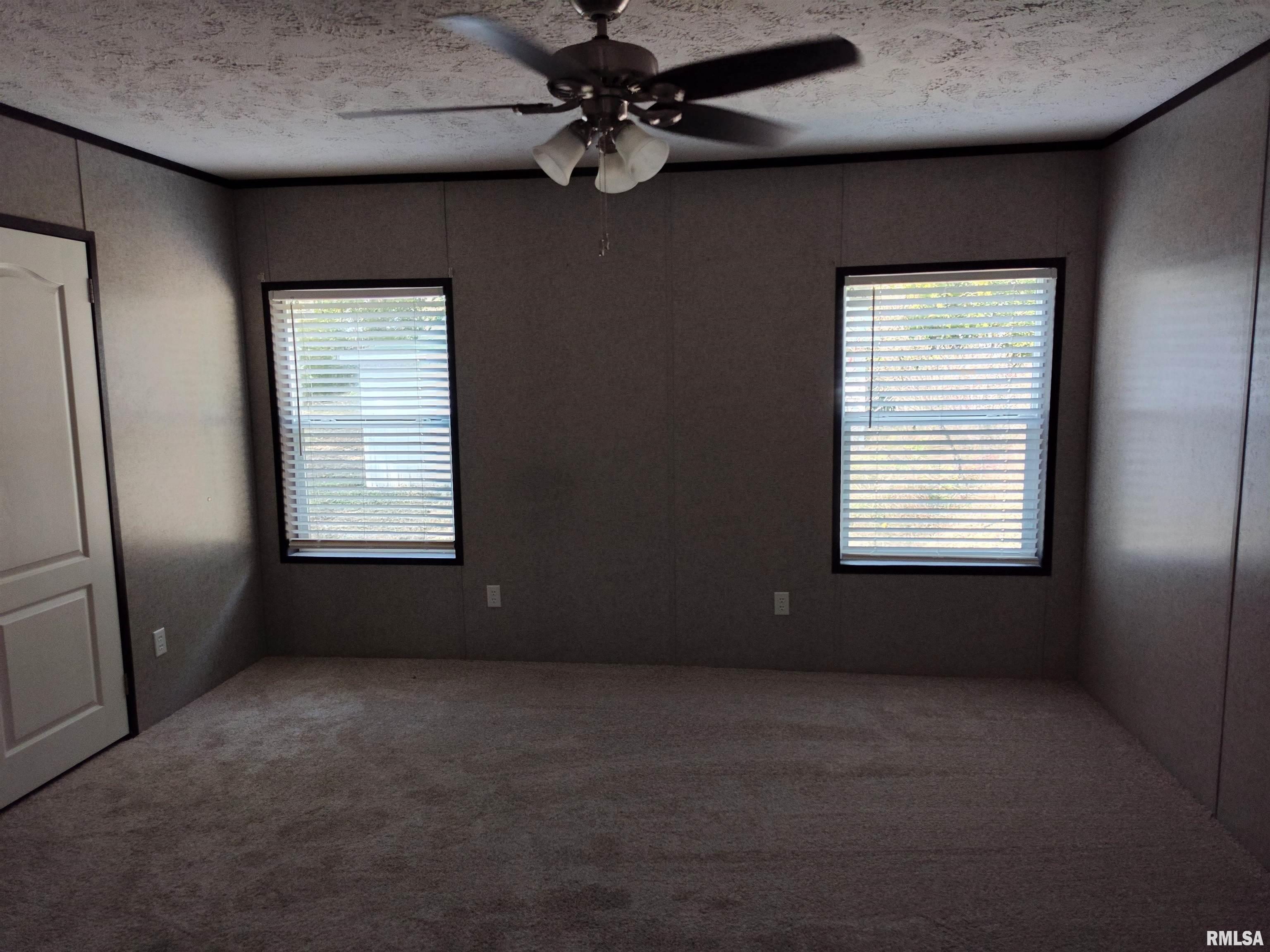 1207 Southwest 6th Street Fairfield, IL 62837 - Photo 15 of 24