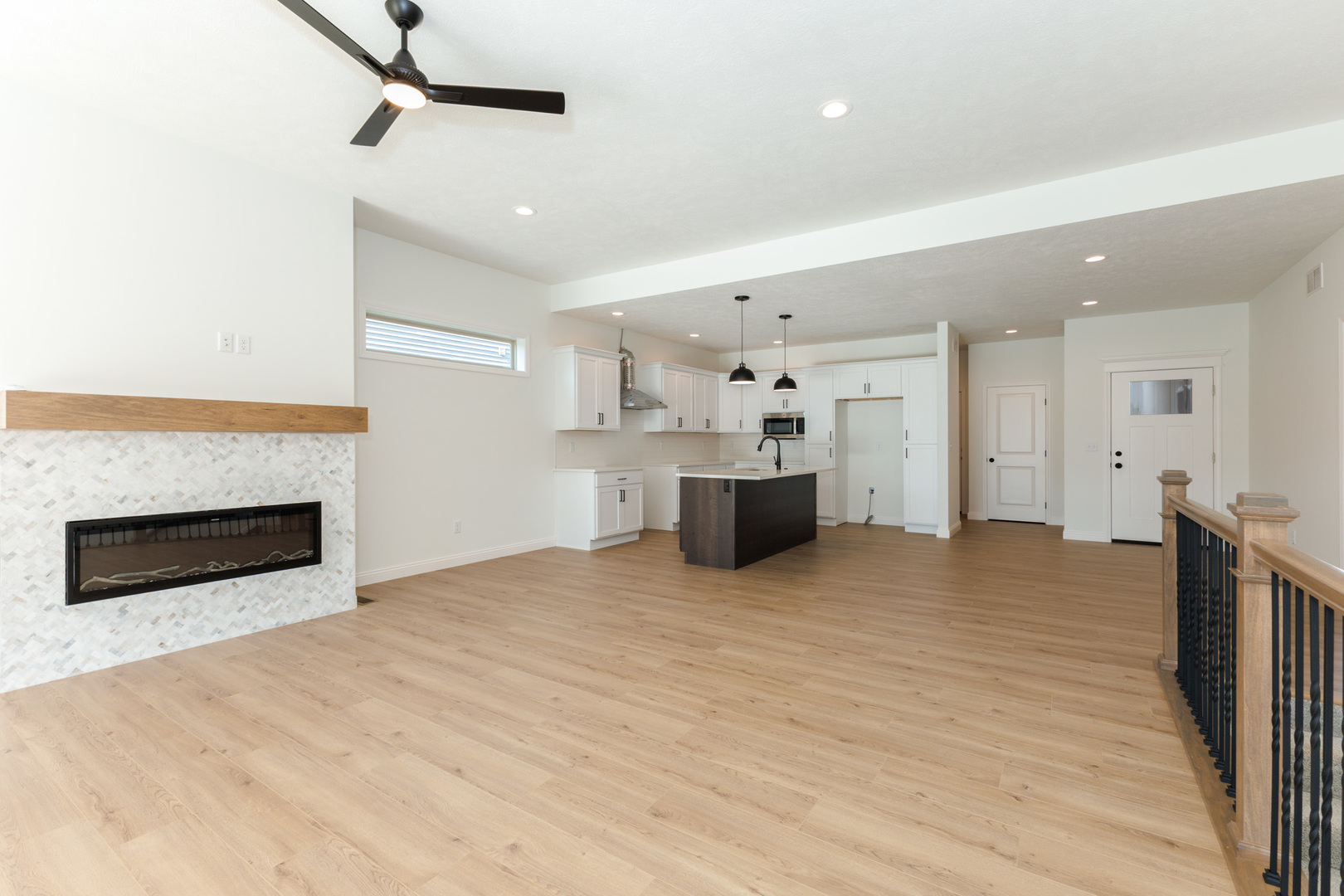 1908 Dunraven Road Bloomington, IL 61704 - Photo 16 of 27 Gallery Image 16