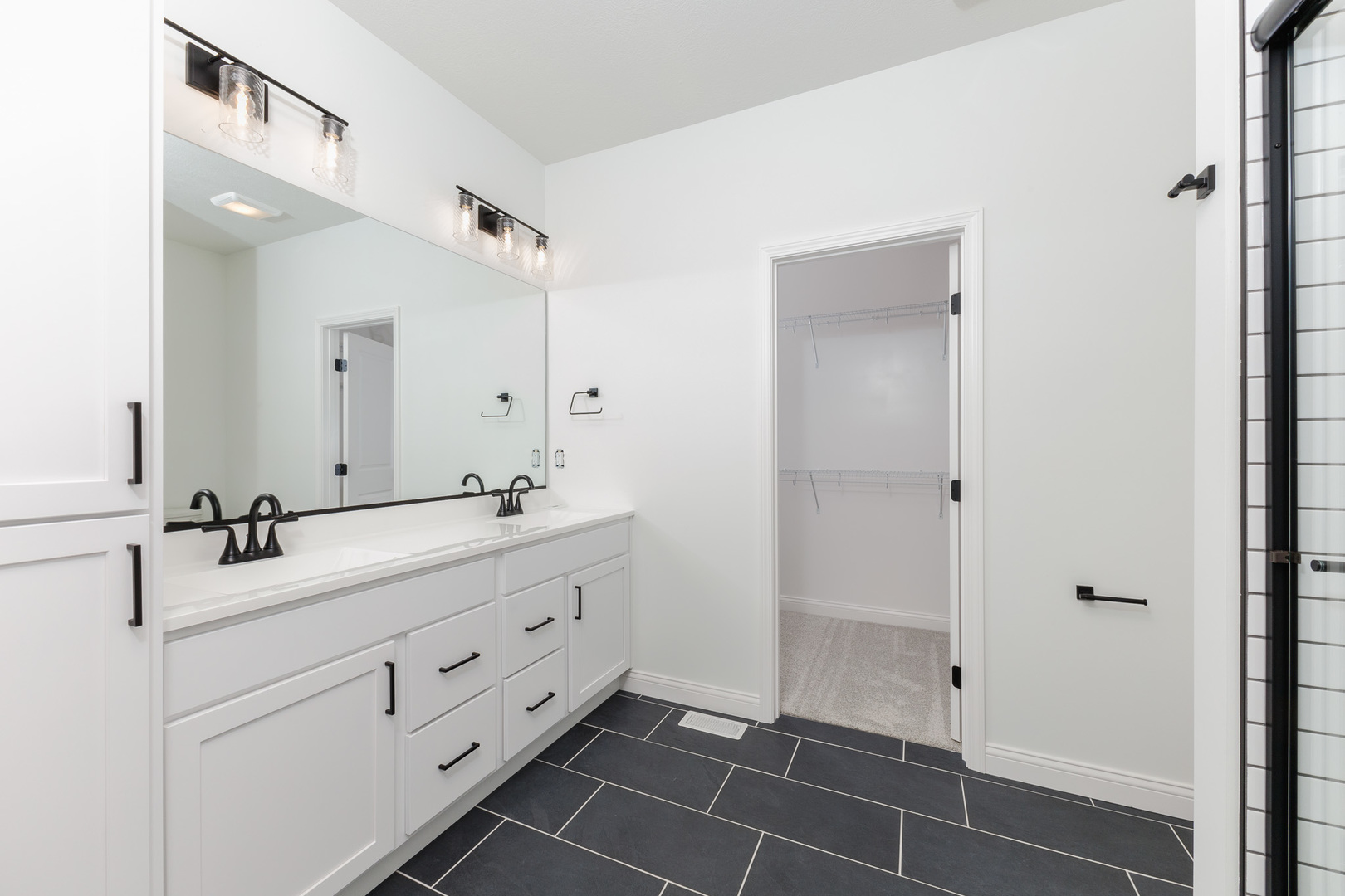 1908 Dunraven Road Bloomington, IL 61704 - Photo 22 of 27 Gallery Image 22