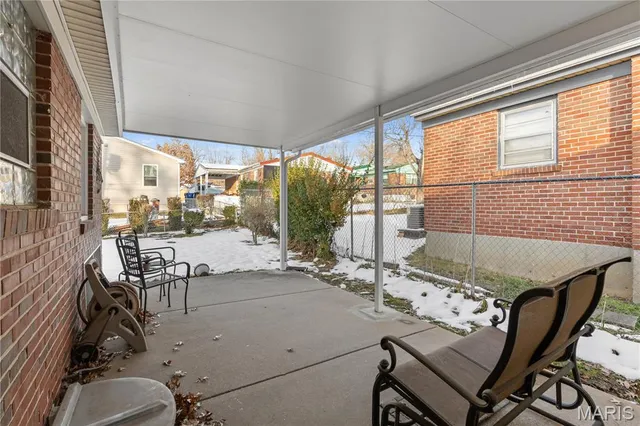 $215,000 | 7155 Willow Tree Lane, St. Louis, MO 63130