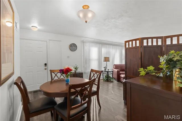 $215,000 | 7155 Willow Tree Lane, St. Louis, MO 63130