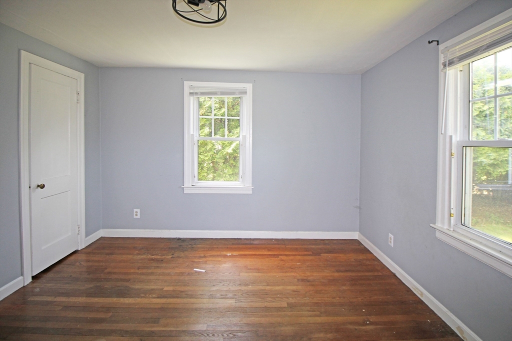 1 Stratford Road Holyoke, MA 01040 - Photo 16 of 26