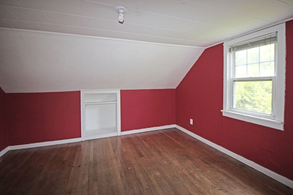 1 Stratford Road Holyoke, MA 01040 - Photo 19 of 26